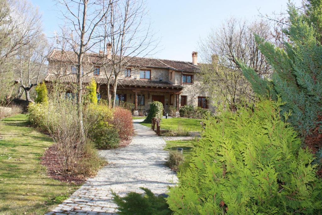 Posada Fuenteplateada Collado Hermoso Екстериор снимка
