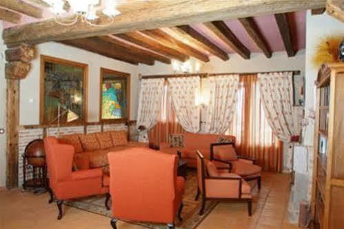 Posada Fuenteplateada Collado Hermoso Екстериор снимка